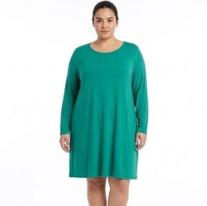 NWOT Zenana Green Long Sleeve Dress (Runs Small)